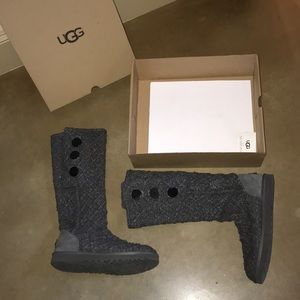 Knit sweater ugg boots size 11